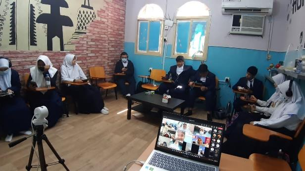 Salsabila Saifa dan Yulia Fida ELL ’19 menjadi Pre-Service Teacher di Sekolah Indonesia Makkah di Arab Saudi